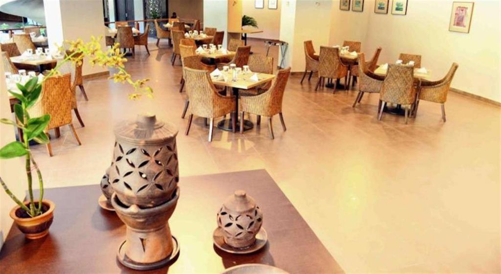 Kyriad Bumiminang Hotel Padang  Ngoại thất bức ảnh
