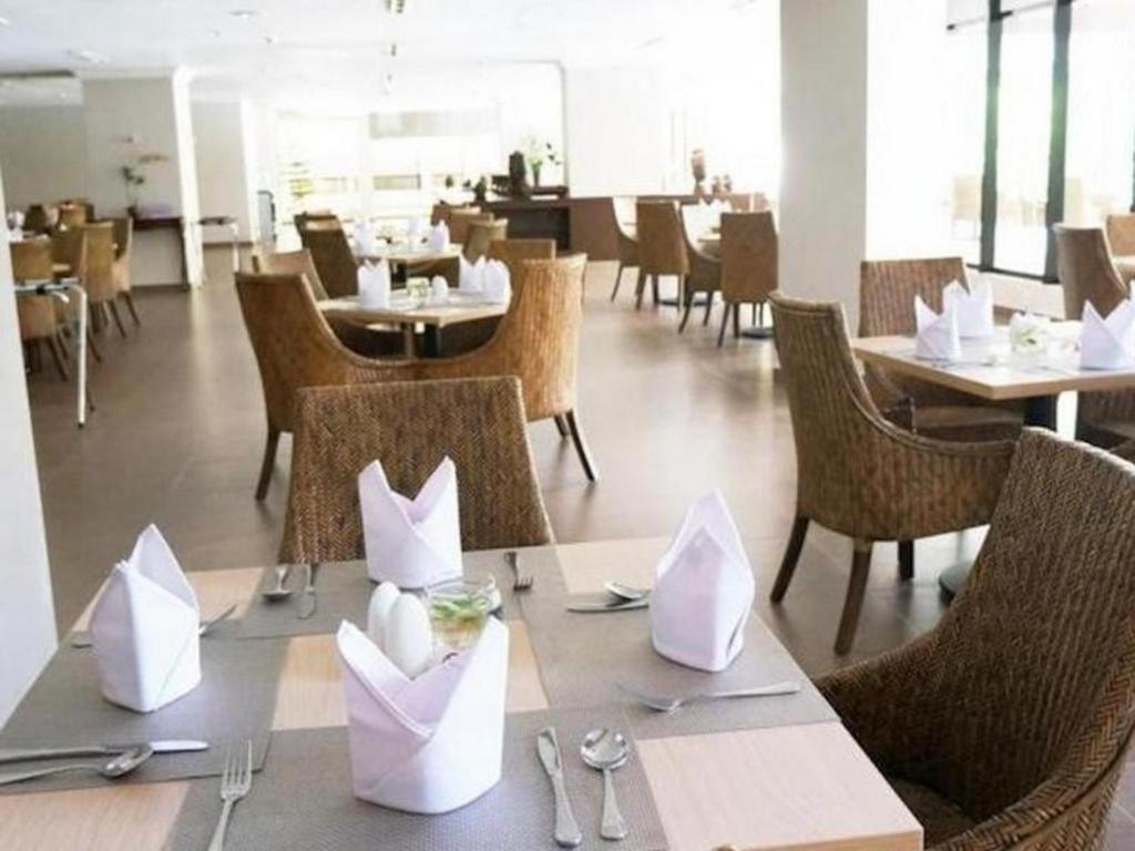 Kyriad Bumiminang Hotel Padang  Ngoại thất bức ảnh