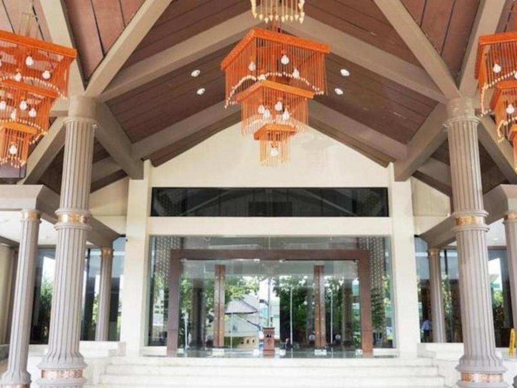 Kyriad Bumiminang Hotel Padang  Ngoại thất bức ảnh