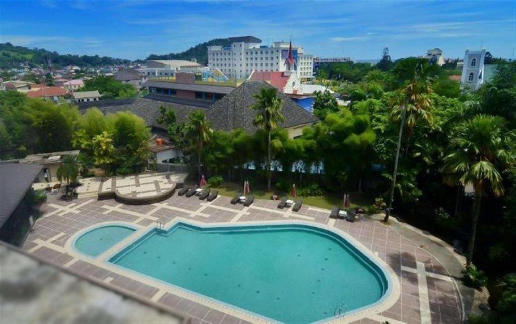 Kyriad Bumiminang Hotel Padang  Ngoại thất bức ảnh