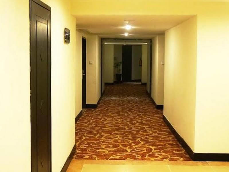 Kyriad Bumiminang Hotel Padang  Ngoại thất bức ảnh