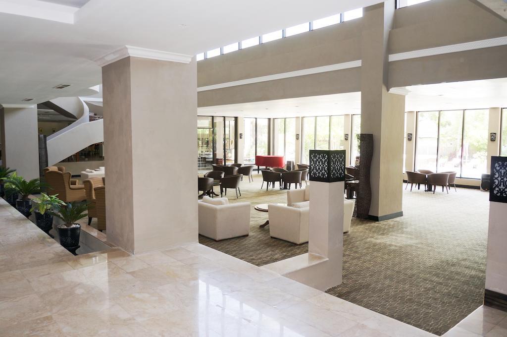 Kyriad Bumiminang Hotel Padang  Ngoại thất bức ảnh