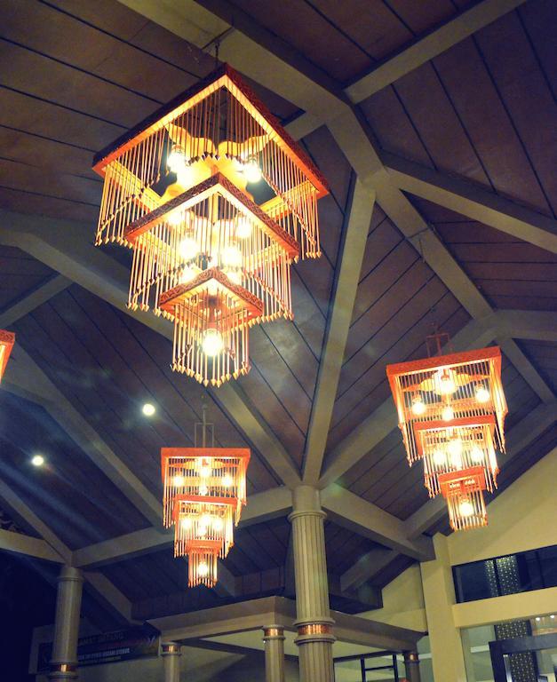 Kyriad Bumiminang Hotel Padang  Ngoại thất bức ảnh