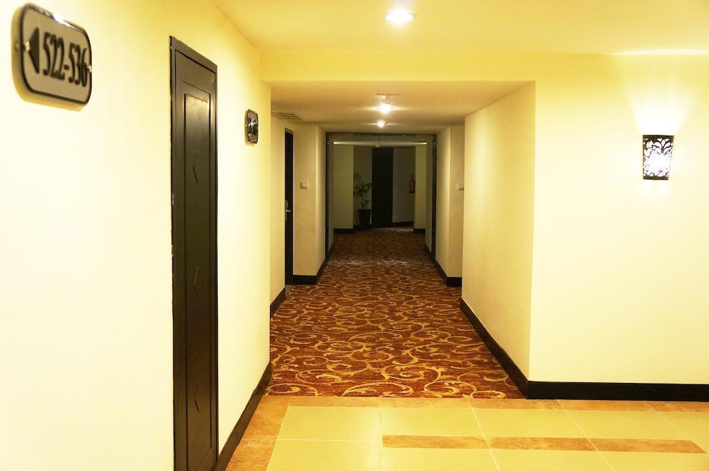 Kyriad Bumiminang Hotel Padang  Ngoại thất bức ảnh