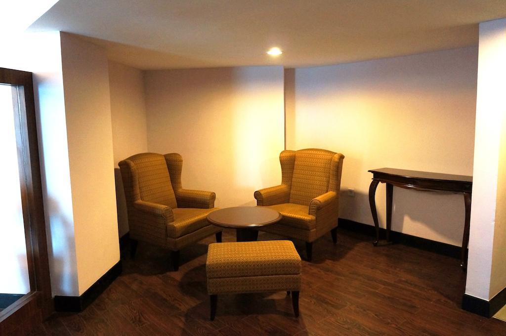 Kyriad Bumiminang Hotel Padang  Ngoại thất bức ảnh