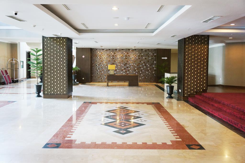 Kyriad Bumiminang Hotel Padang  Ngoại thất bức ảnh