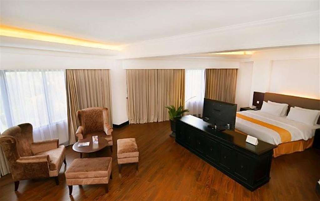 Kyriad Bumiminang Hotel Padang  Phòng bức ảnh